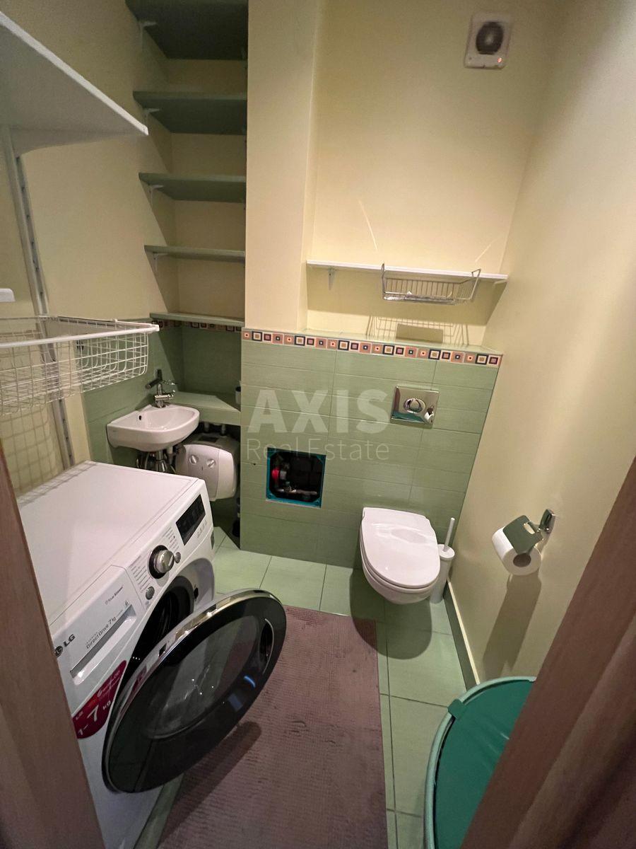 2k apartment vul. Yulia Zdanovska 60А8