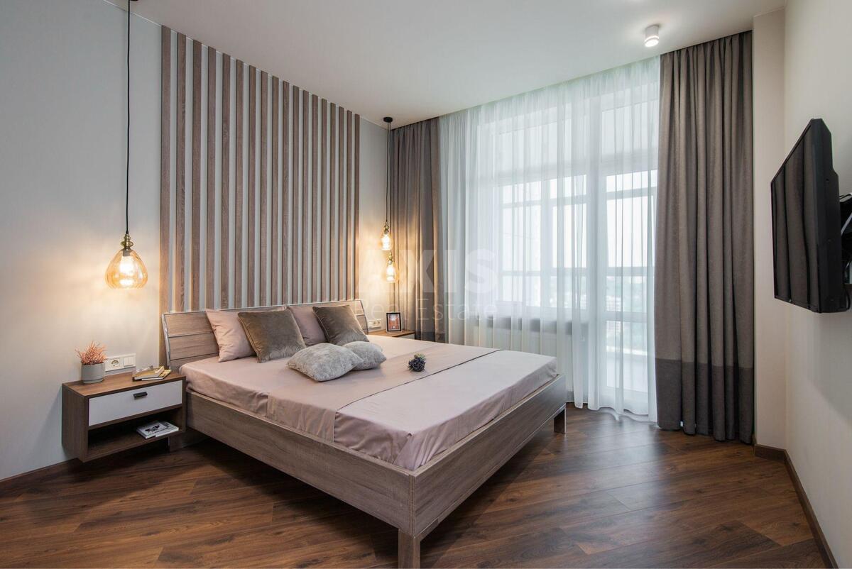 3k apartment vul. Dragomyrova Myhajla 118