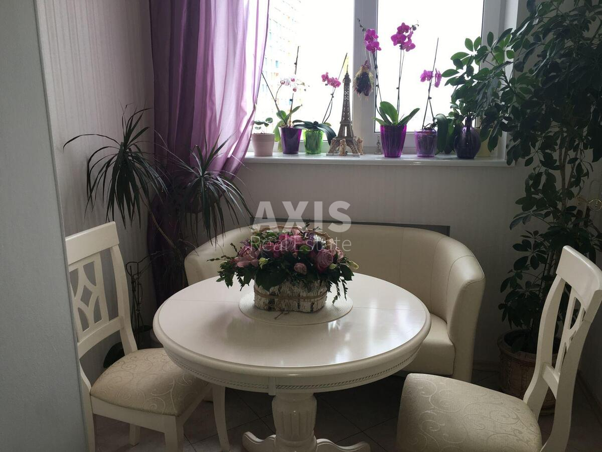 4k apartment vul. Bogatyrs'ka 6/1531590