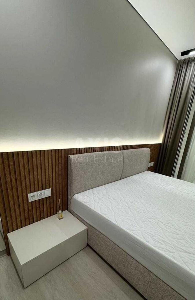 2k apartment nab. Dniprovs'ka 18628727