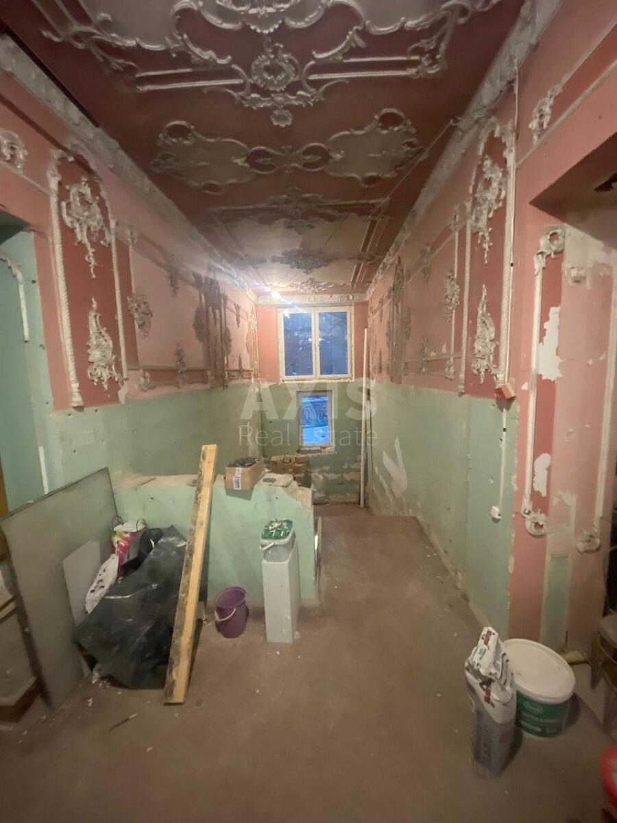 Объект сервиса ул. Антоновича 125В, 330м211