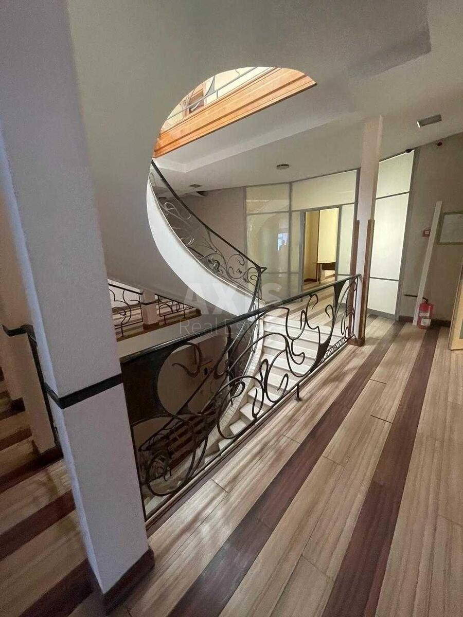 Office vul. Saksagans'kogo 67Б, 1780m2589339