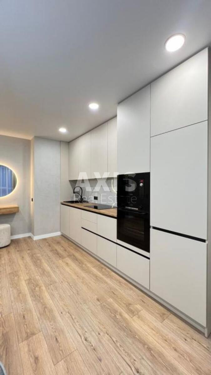 1k apartment vul. Rodyny Kristeriv 160