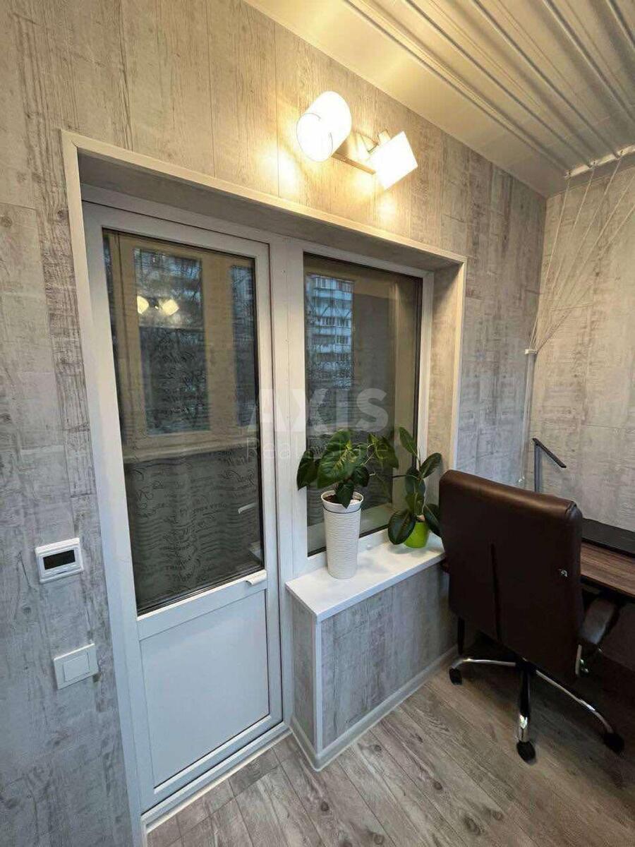 1k apartment vul. Symyrenka 20А8