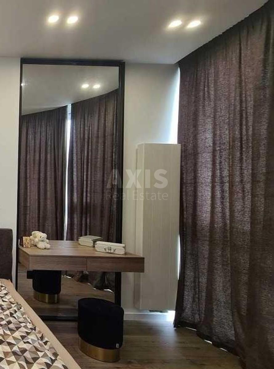 2k apartment vul. Glybochyc'ka 732