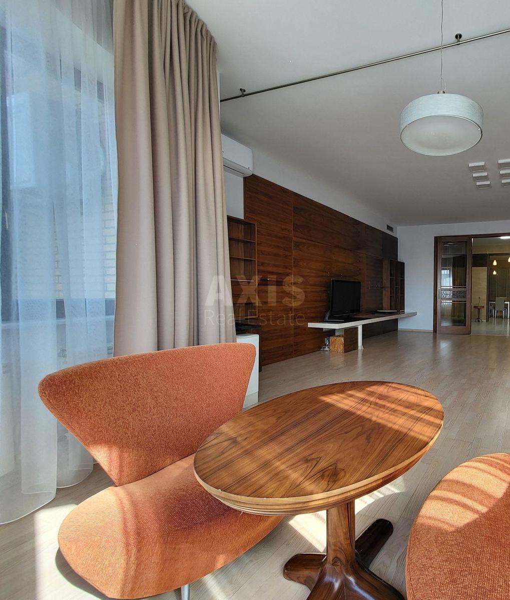 4k apartment vul. Kropyvnyc'kogo 102