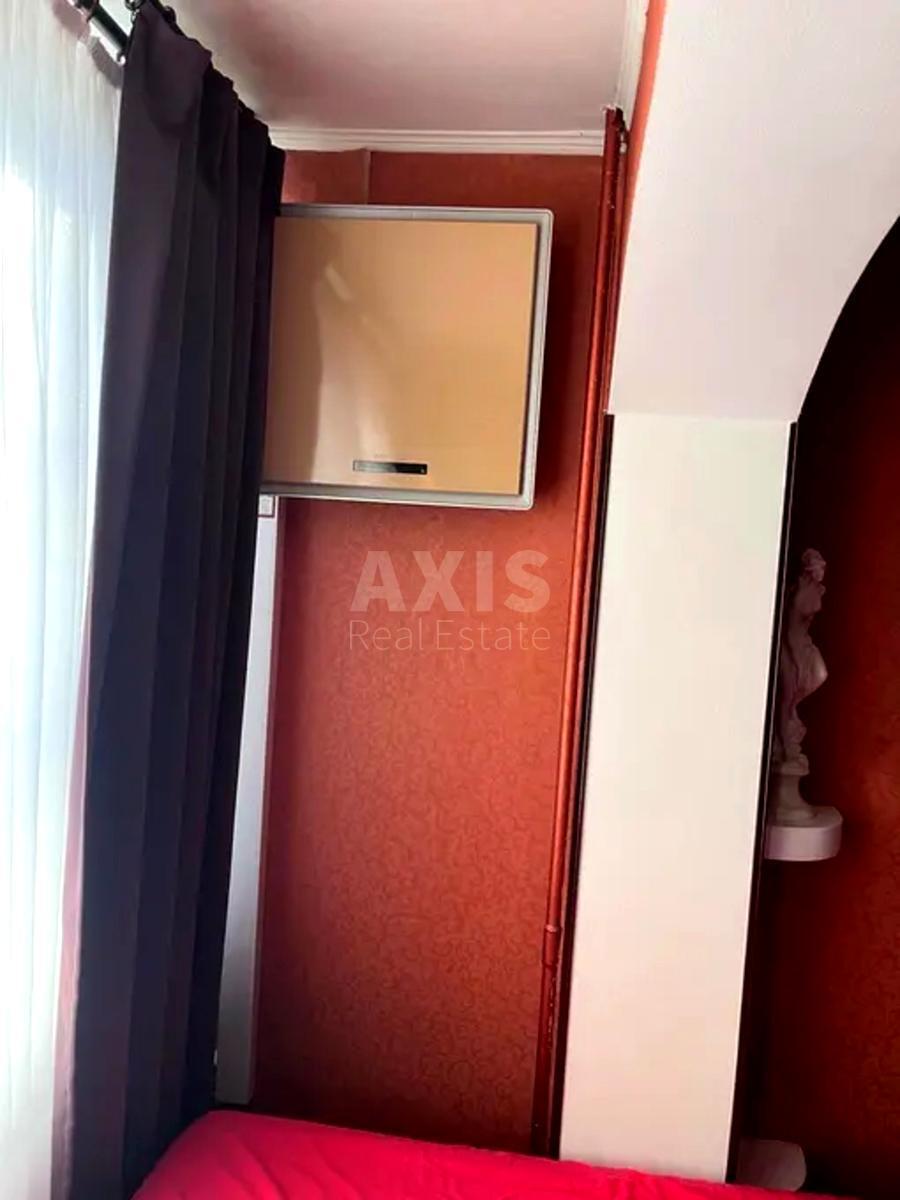 1k apartment pr-t Berestejskij 25640074