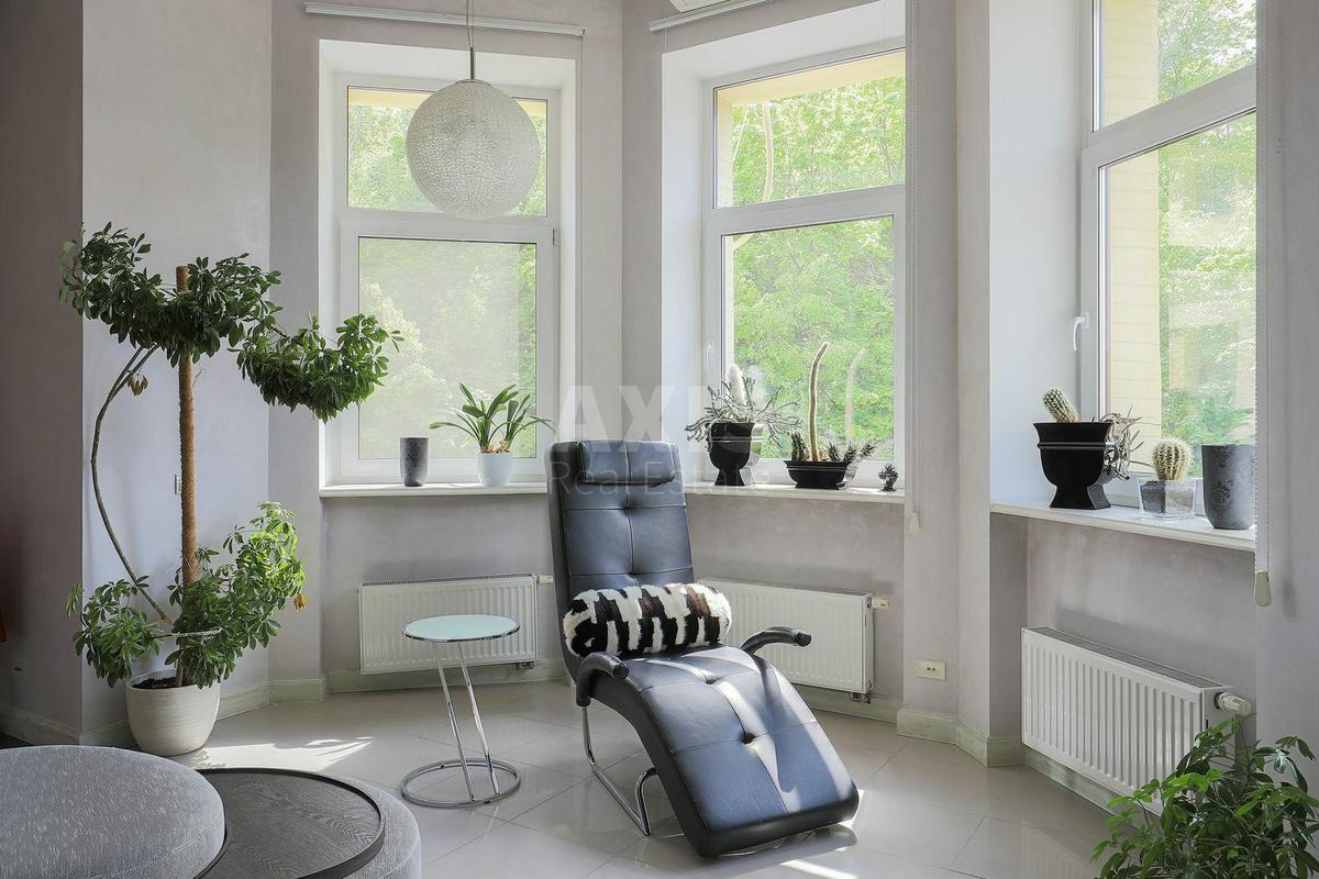3k apartment vul. Vozdvyzhens'ka 404