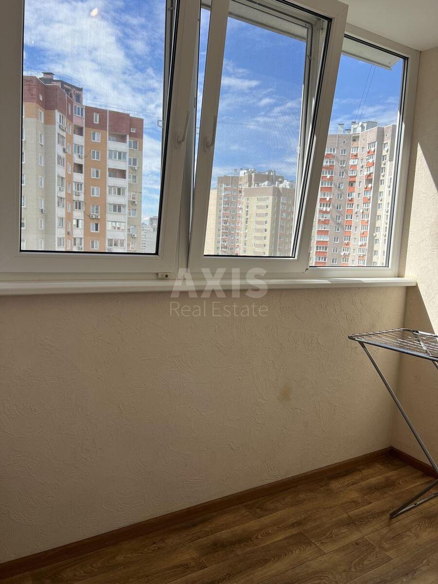 3k apartment vul. Urlivs'ka 155
