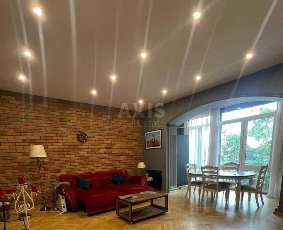 3k apartment vul. Zlatoustivs'ka 27