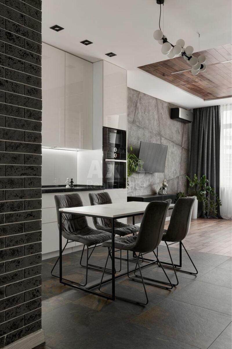 2k apartment vul. Jevgena Konoval'cja 345