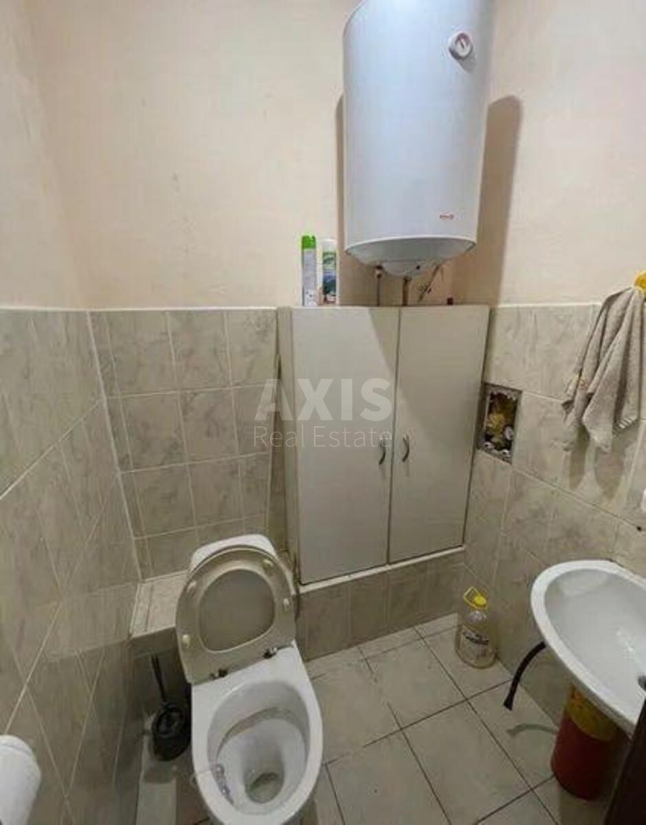 Office vul. Dovnar-Zapol's'kogo 4, 60m210
