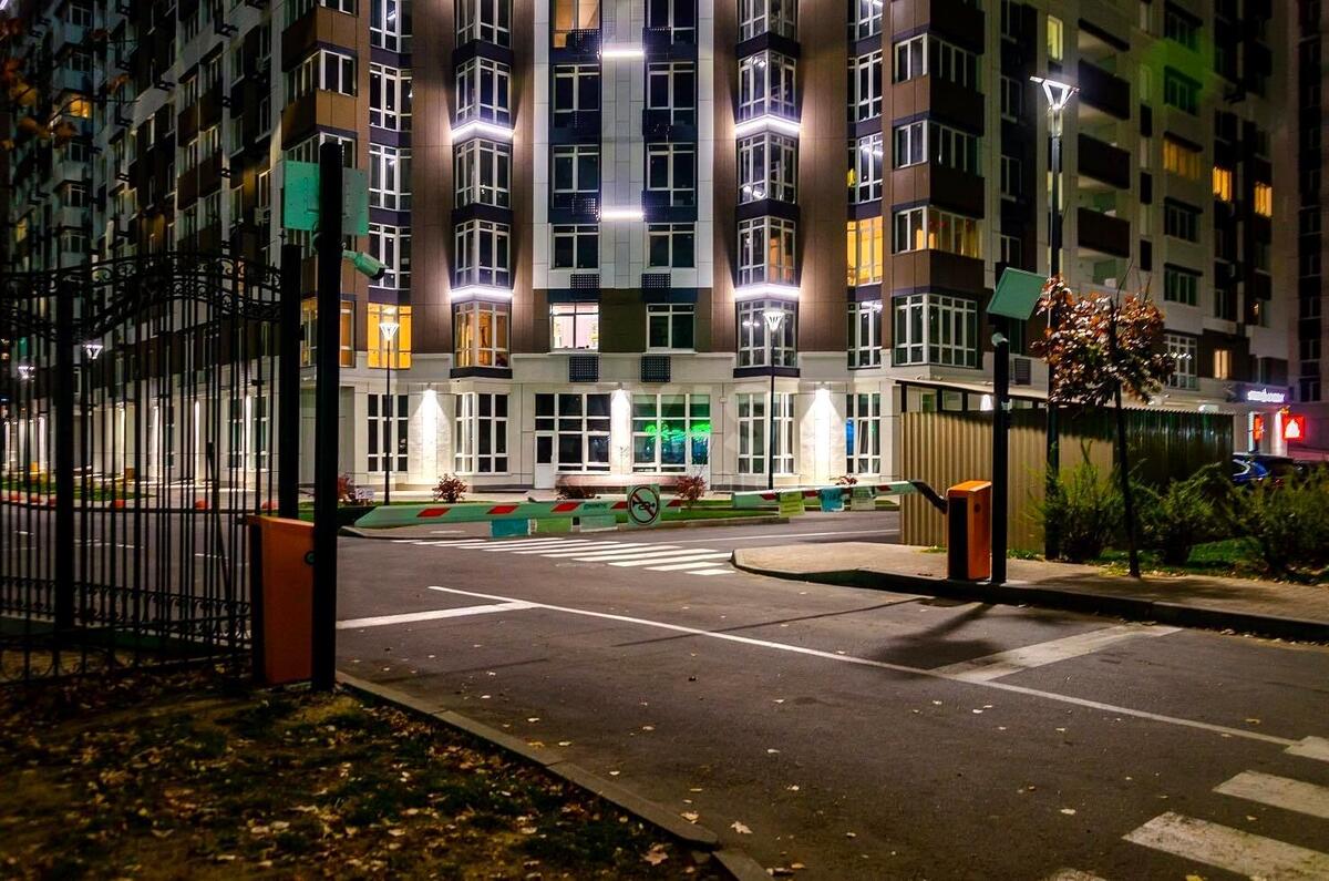 4k apartment vul. L'vivs'ka 15614008