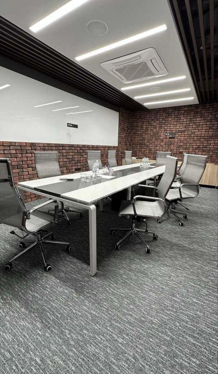 Office vul. Jevgena Konoval'cja 34, 337m2570779