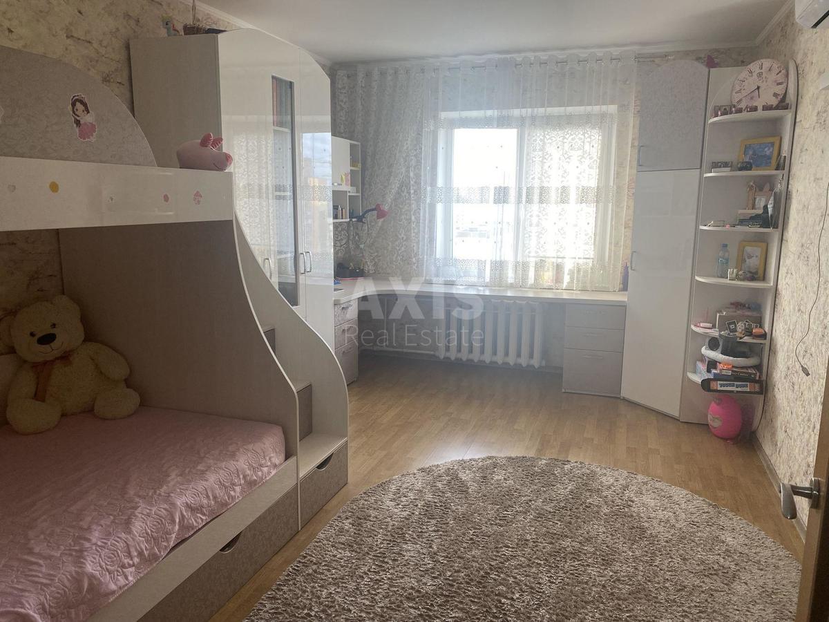 3k apartment vul. Myloslavs'ka 31В7
