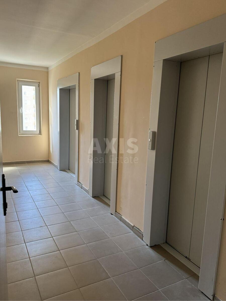 2k apartment vul. Yulia Zdanovska 71Г563770