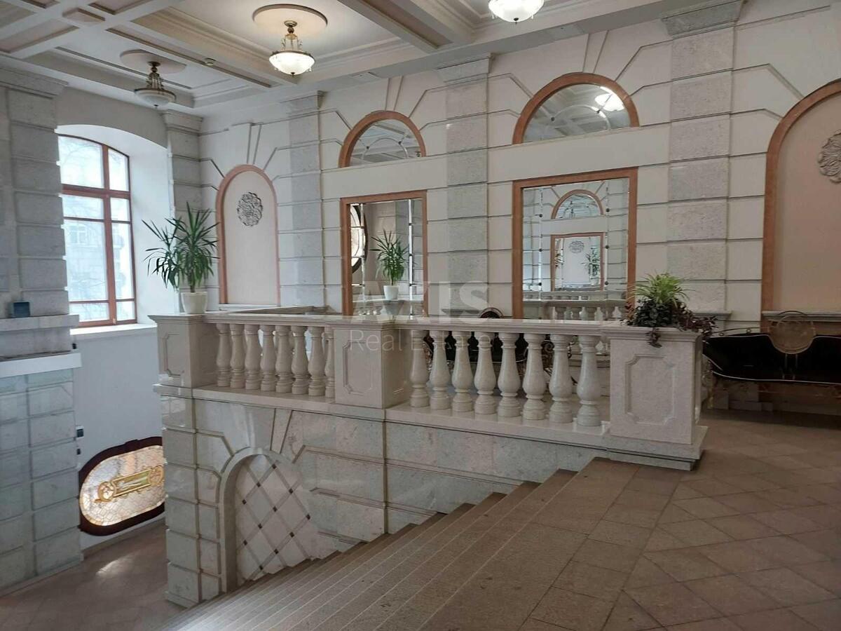 Office vul. Bul'varno-Kudrjavs'ka 24, 492m29