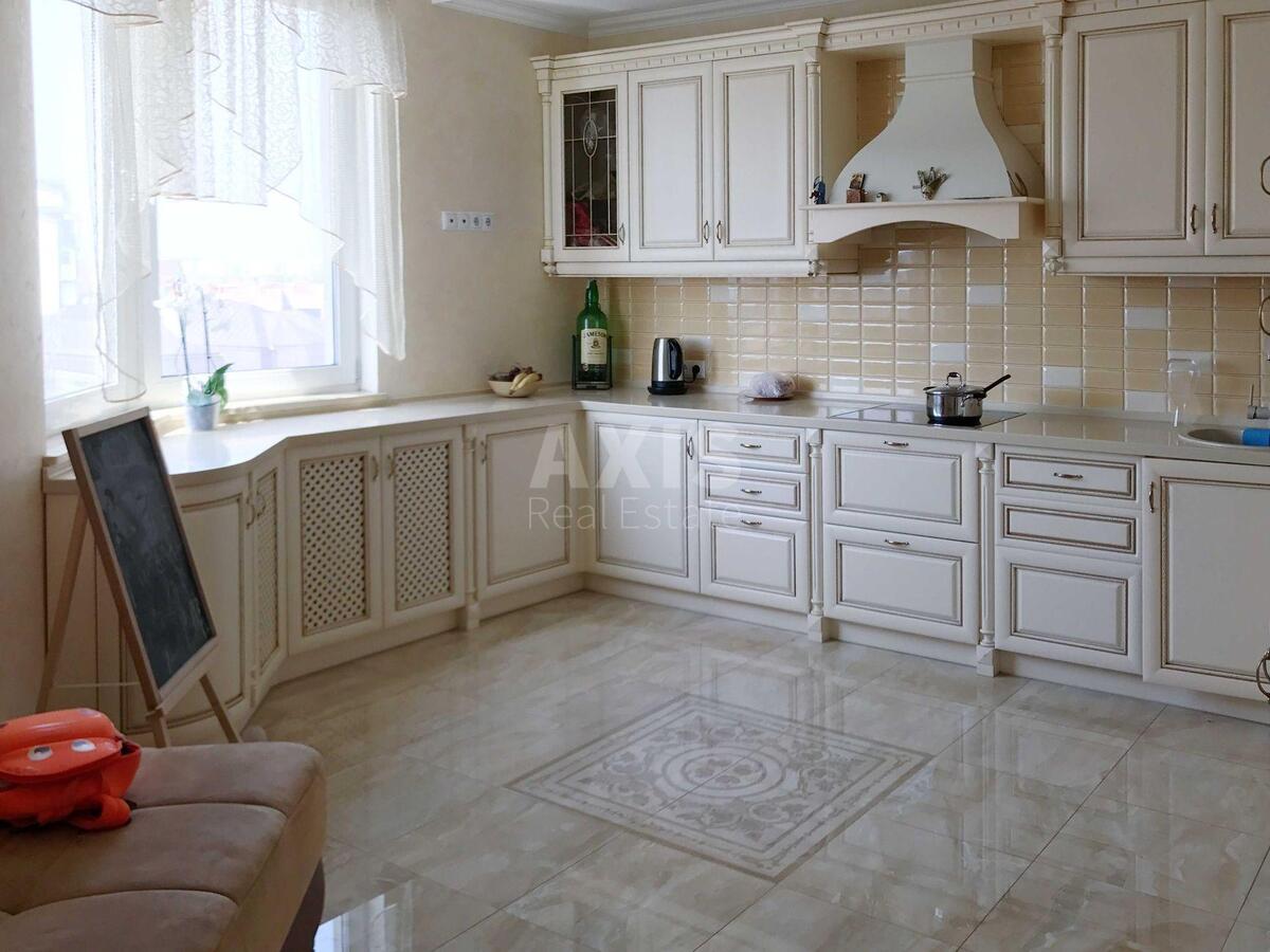 3k apartment vul. Yulia Zdanovska 71Г