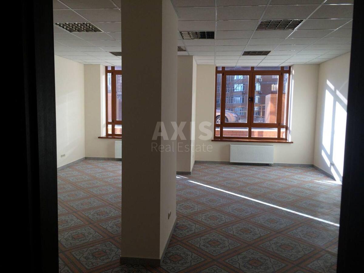 Office vul. Jevgena Konoval'cja 36В, 200m27