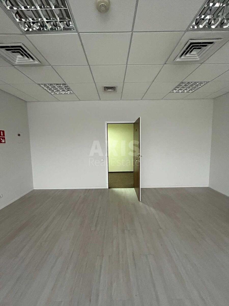 Офис ул. Сверстюка Евгения 2А, 37м2567700