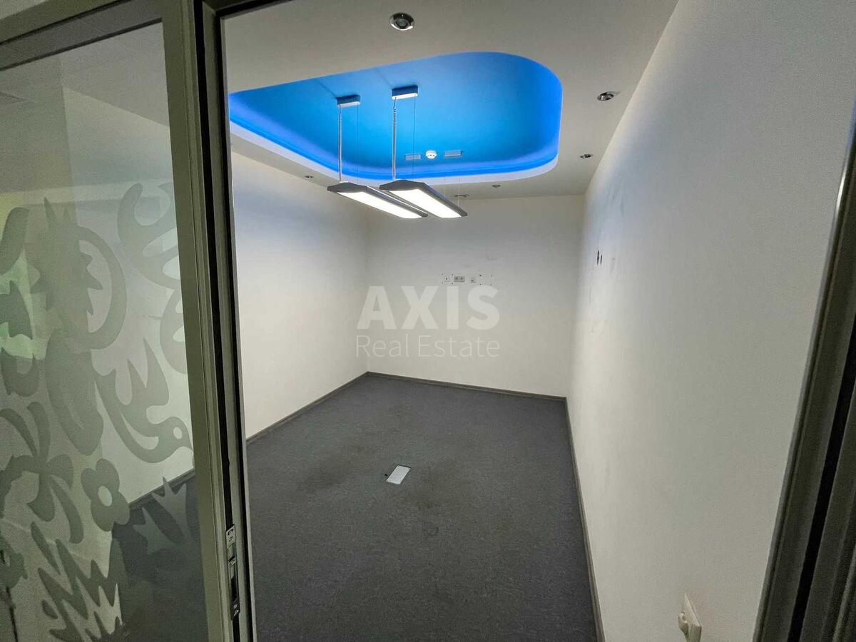 Office vul. Degtjarivs'ka 27Т, 685m2568506