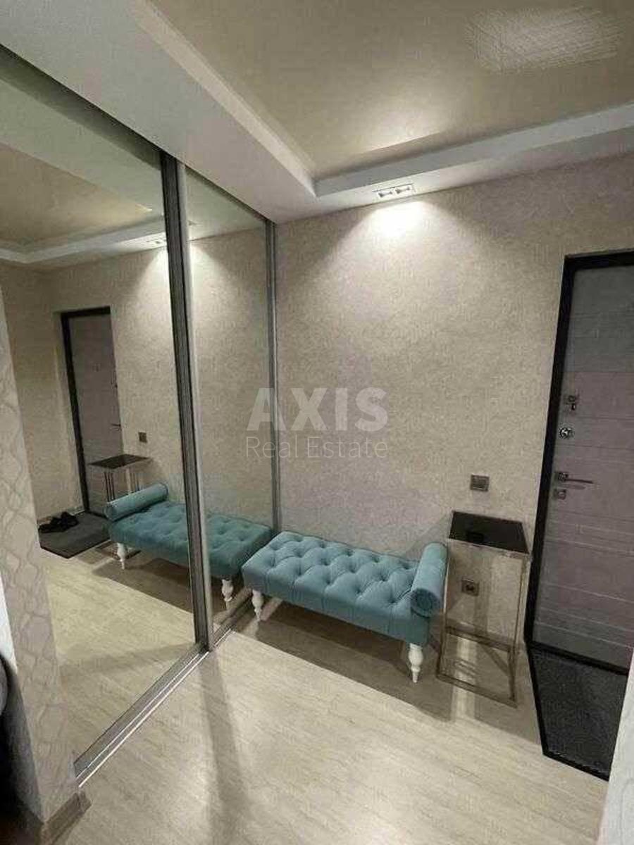 1k apartment vul. Serafymovycha 1010