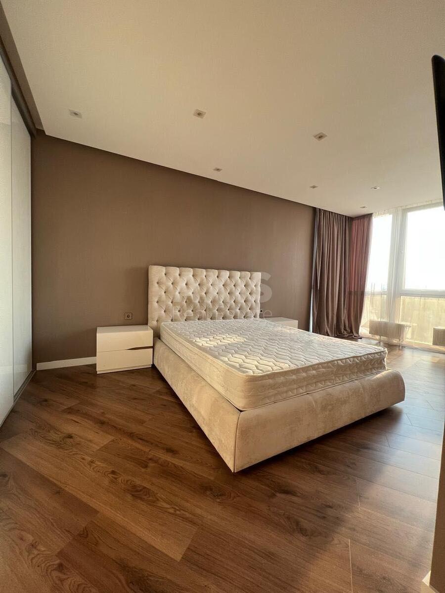 2к квартира пр-т Соборности 21В582577