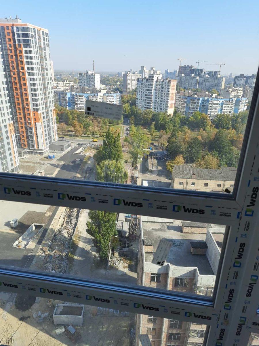 1k apartment vul. Berezhans'ka 153