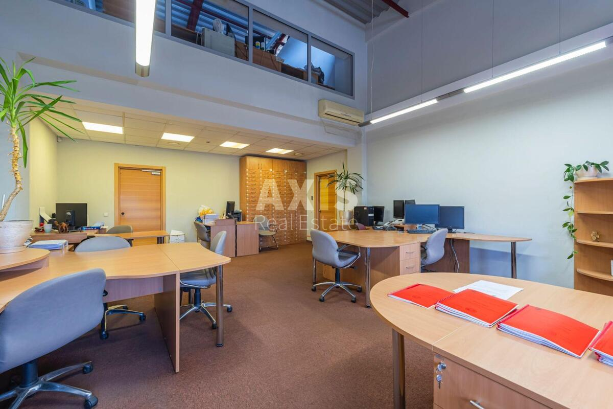 Office vul. Degtjarivs'ka 33Б, 677m27