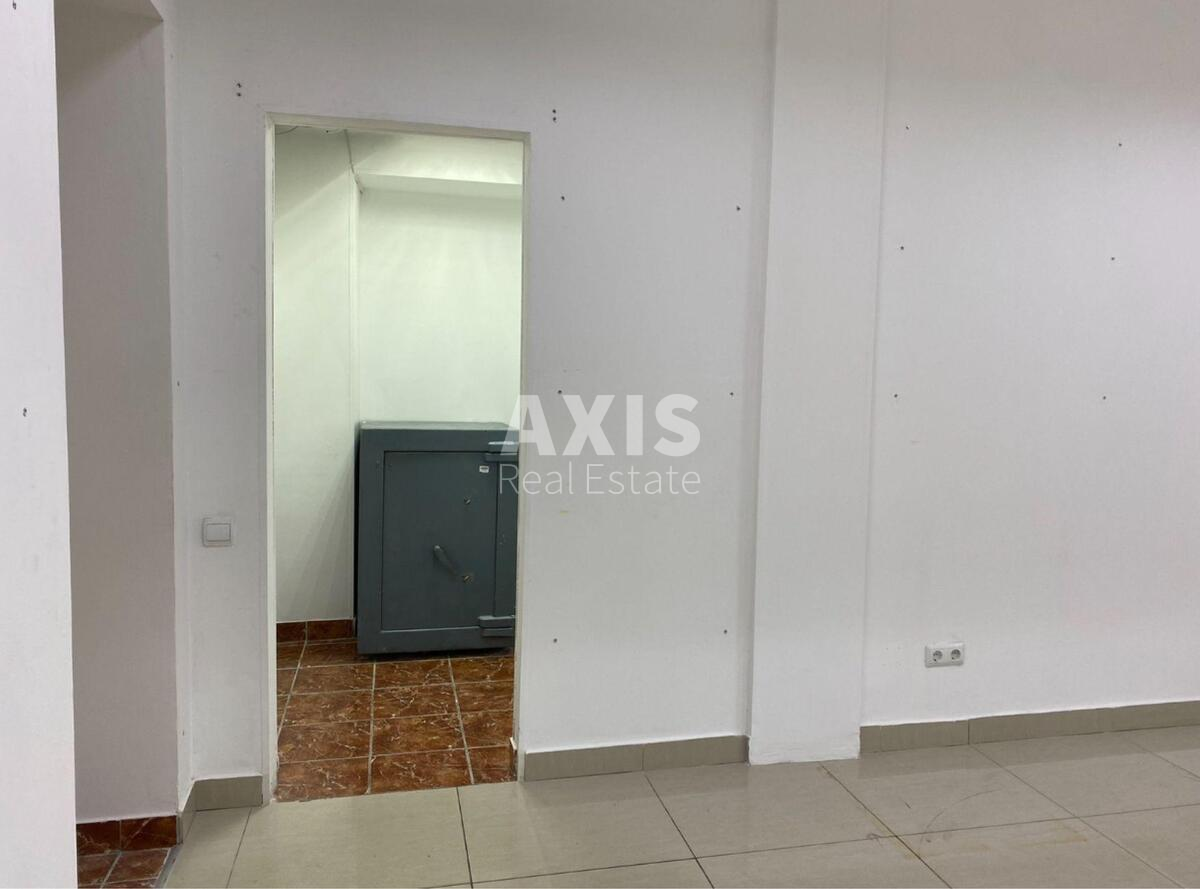 Объект торговли ул. Гетмана Павла Полуботка 18, 71м2618500