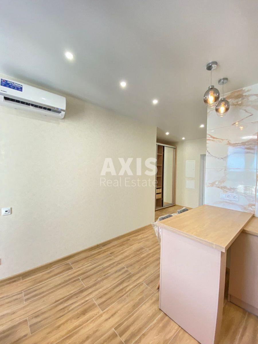 1k apartment vul. Central'na 19559193