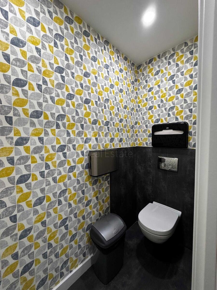 Office vul. Pymonenka Mykoly 13, 446m28