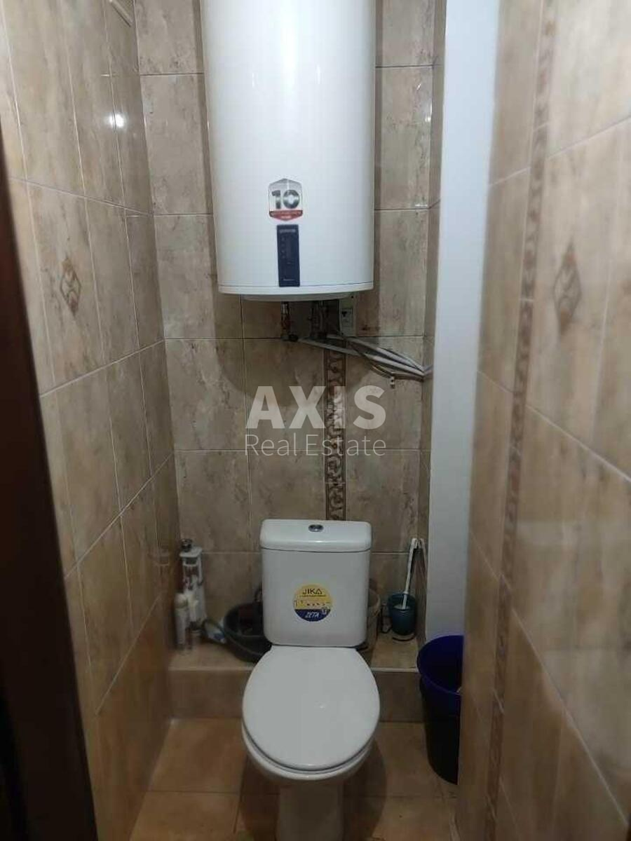 3k apartment pl. Svjatoshyns'ka 15702910