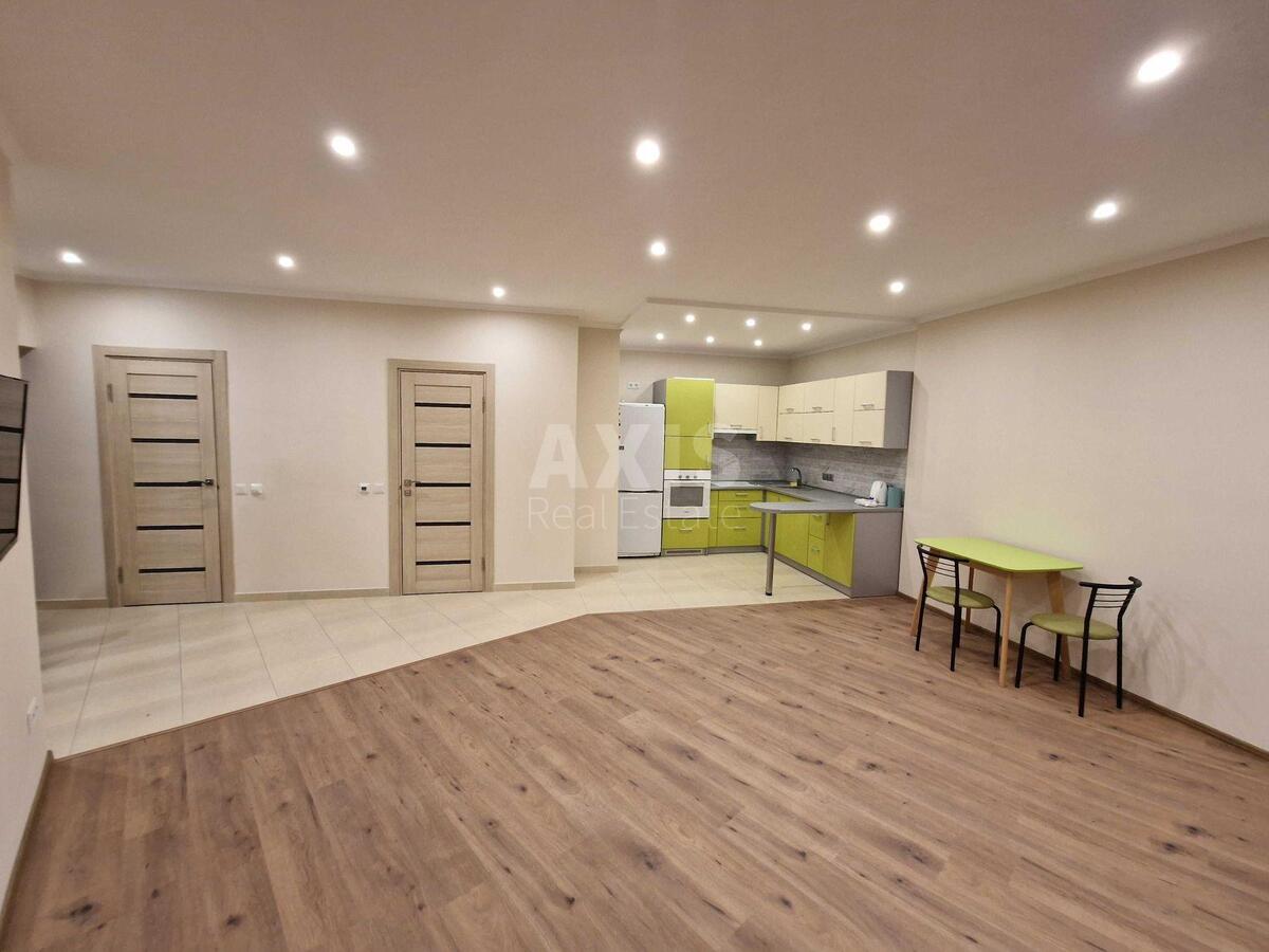 2k apartment vul. Svitla 3Д2