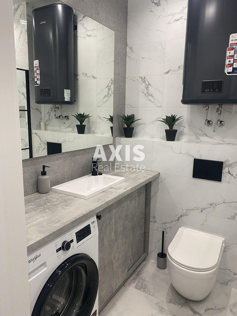 1k apartment pr-t Komarova Kosmonavta 9Б4
