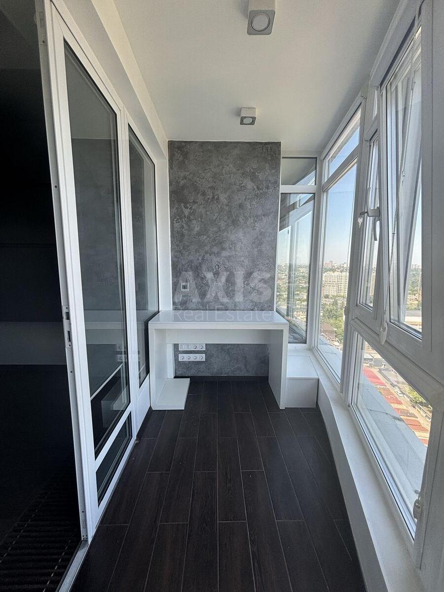 2k apartment vul. Myhajla Maksymovycha 3Г13
