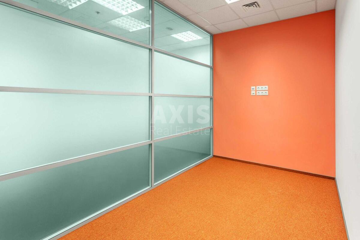 Office vul. Amosova Mykoly 12, 1400m2588159