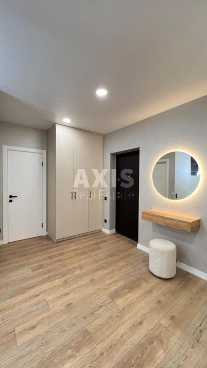 1k apartment vul. Rodyny Kristeriv 162