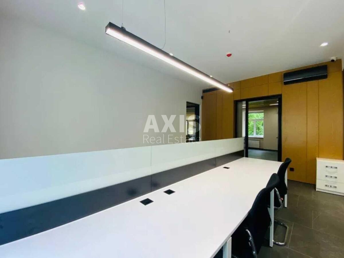 Office prov. Yevhena Hutsala 3, 230m2602672
