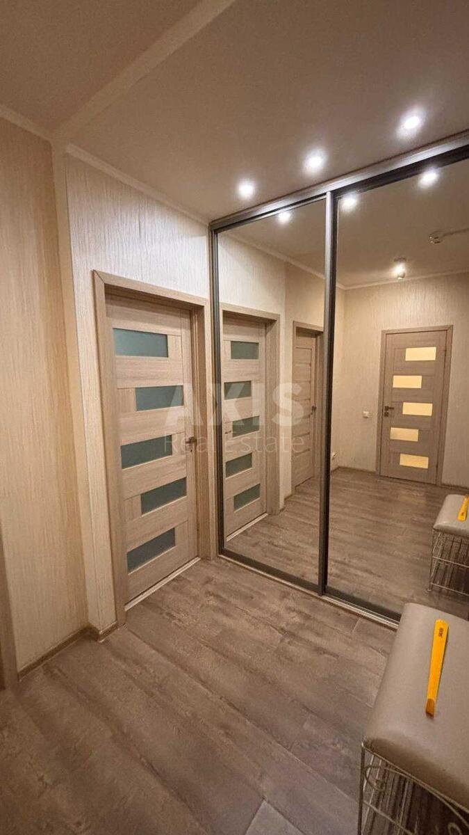 1k apartment vul. Voskresens'ka 146