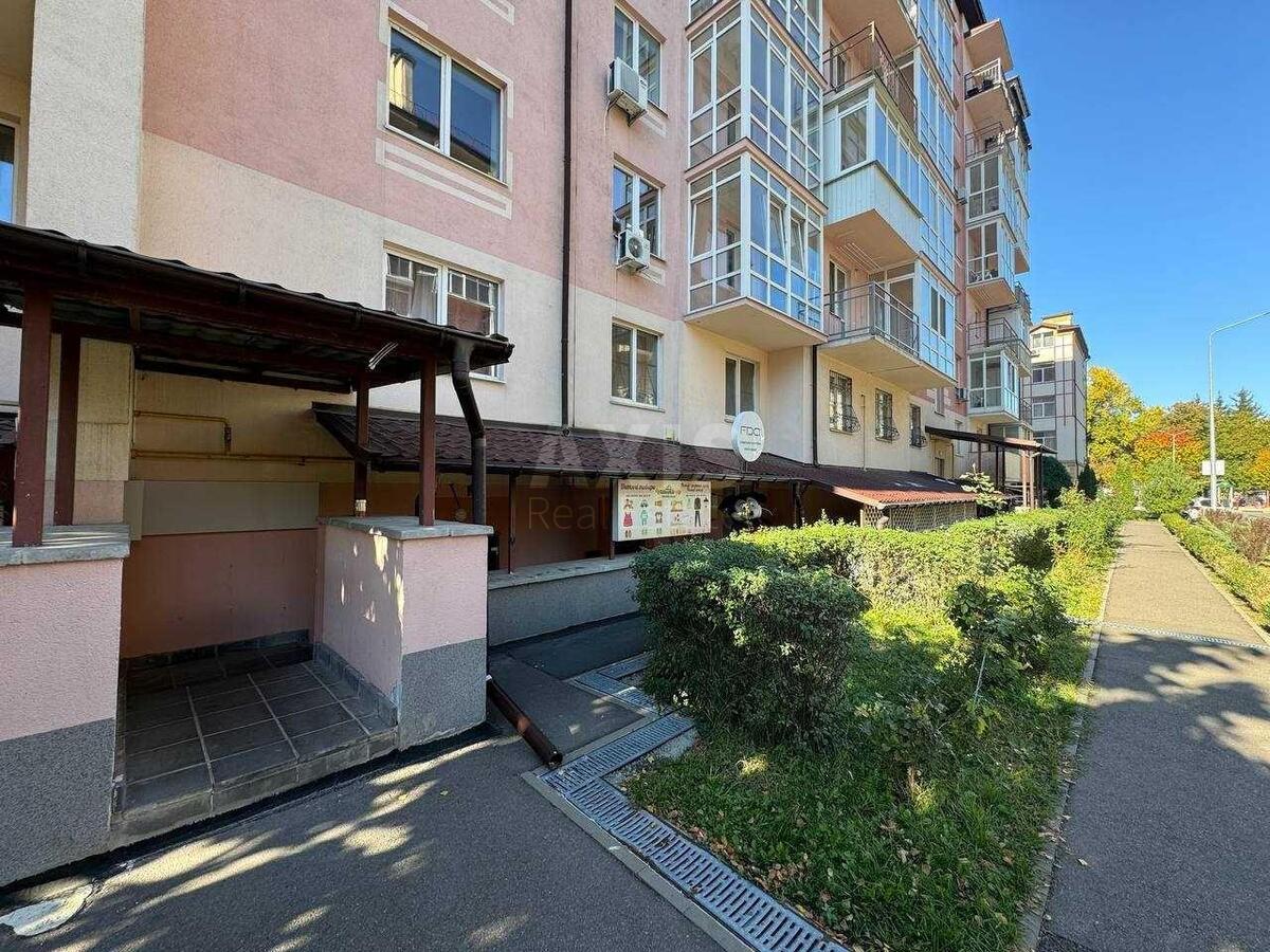 Trade object vul. Lebedjeva Akademika 1, 91m2