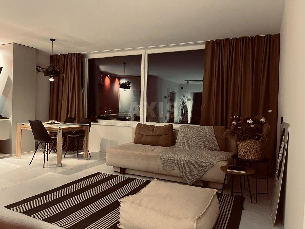 1k apartment vul. Lypkivs'kogo Vasylja Mytropolyta 313