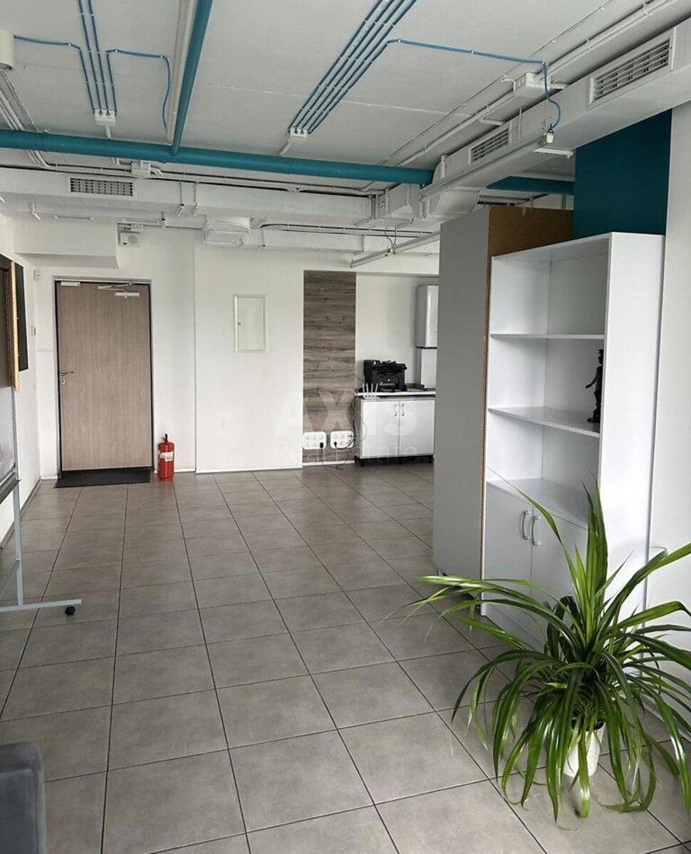 Office pr-t Sobornosti 30А, 102m25