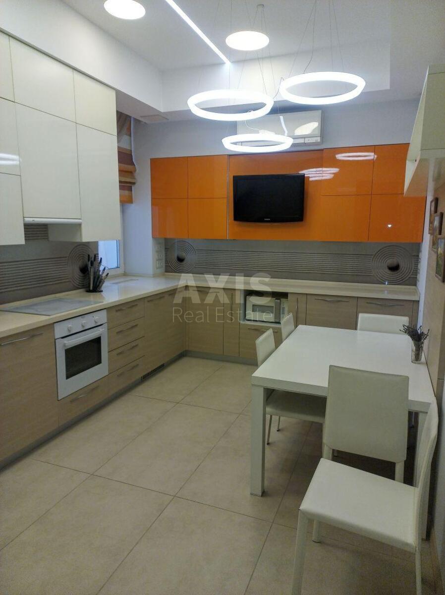 4k apartment vul. Kruglouniversytets'ka 764024