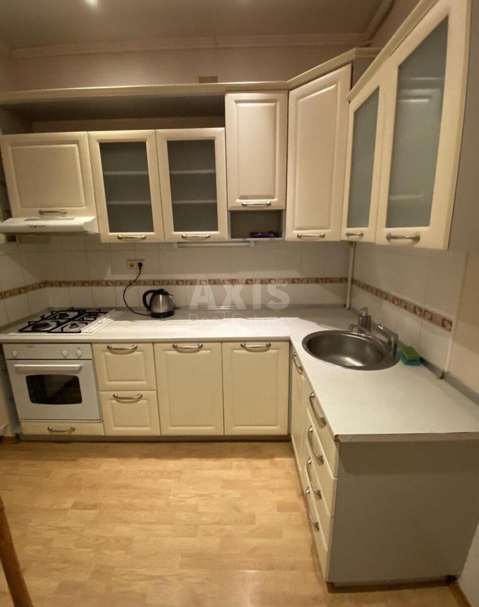 2k apartment vul. Kruglouniversytets'ka 13