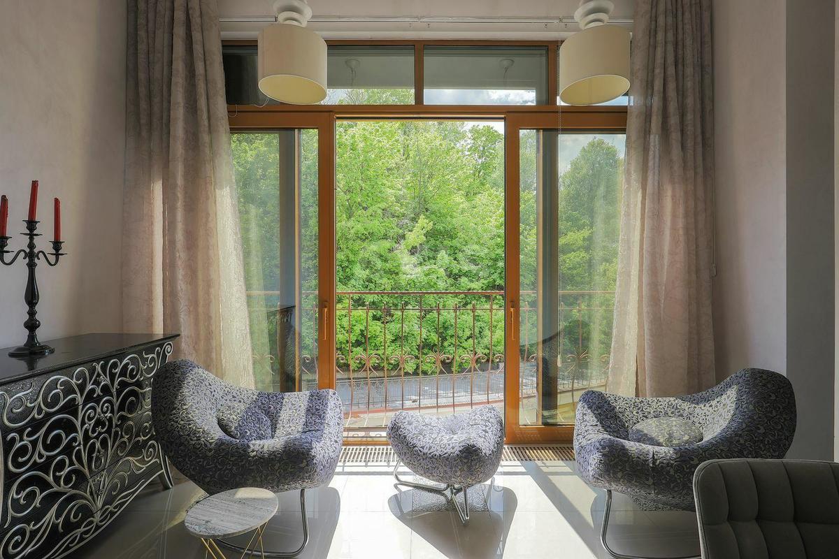 3k apartment vul. Vozdvyzhens'ka 406