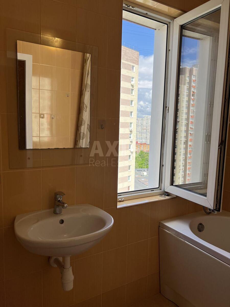 3k apartment vul. Urlivs'ka 157