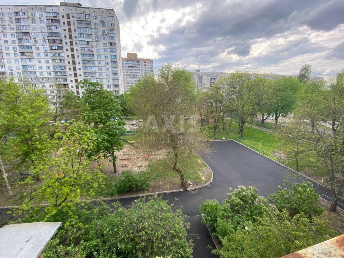 2к квартира ул. Милютенко 42А11