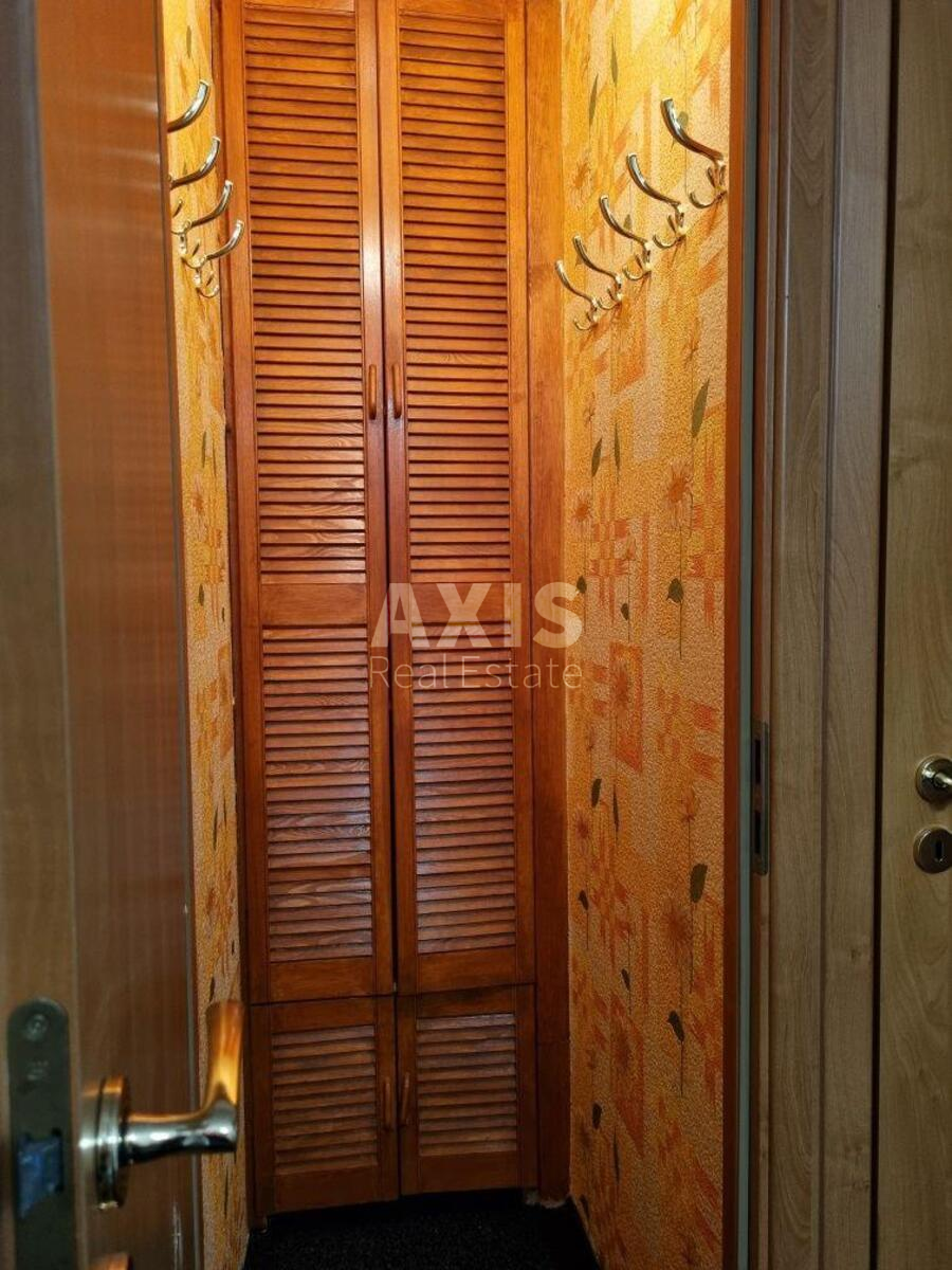 Офис ул. Юры Гната 2/12, 68м2557043