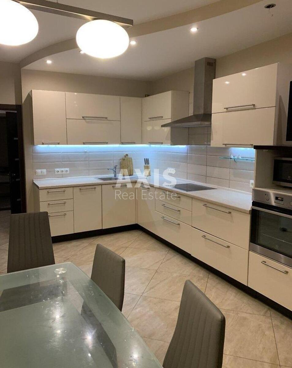 3k apartment vul. Turgenjevs'ka 30